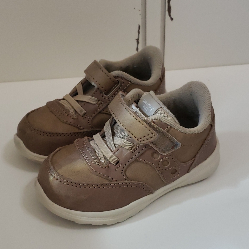 Saucony toddler size 5 wide shoes